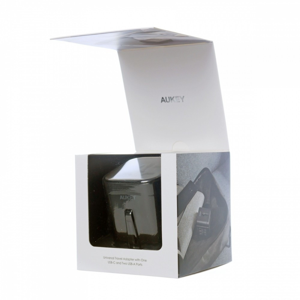 PA-TA01 Black uniwersalny podróżny adapter sieciowy 2xUSB+1xUSB C | 7.8A | pasuje w 150 krajach